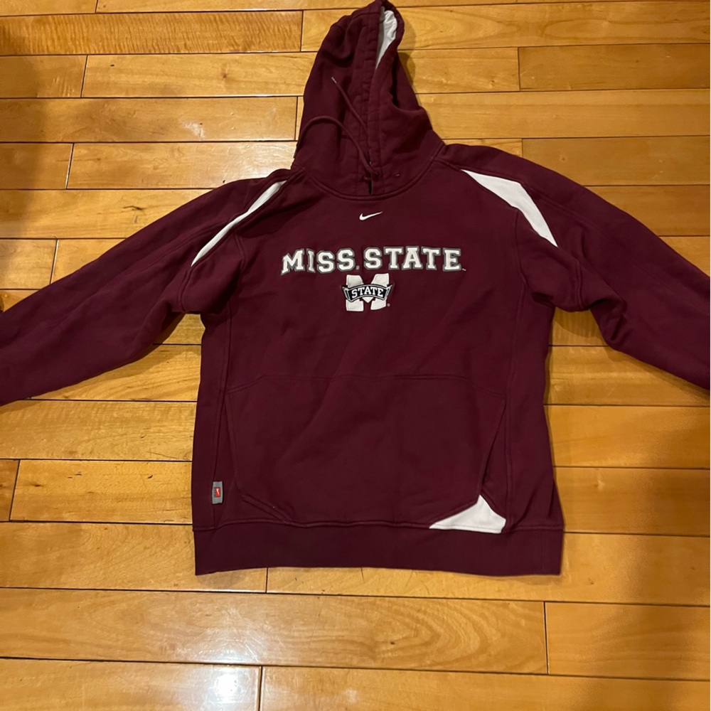 Nike vintage hoodie maroon .